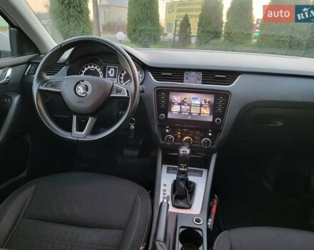 Білий Шкода Октавія, об'ємом двигуна 1.6 л та пробігом 218 тис. км за 13500 $, фото 28 на Automoto.ua