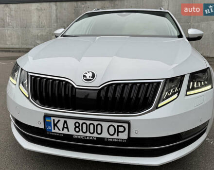 Белый Шкода Октавия, объемом двигателя 1.6 л и пробегом 196 тыс. км за 15499 $, фото 30 на Automoto.ua