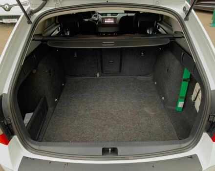 Білий Шкода Октавія, об'ємом двигуна 1.6 л та пробігом 202 тис. км за 16655 $, фото 13 на Automoto.ua