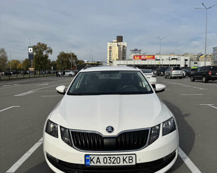 Білий Шкода Октавія, об'ємом двигуна 1.6 л та пробігом 249 тис. км за 14000 $, фото 1 на Automoto.ua