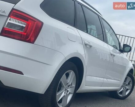 Білий Шкода Октавія, об'ємом двигуна 2 л та пробігом 218 тис. км за 13999 $, фото 37 на Automoto.ua