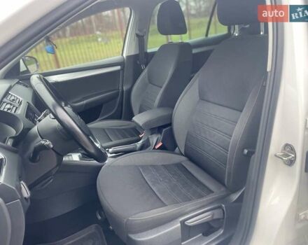 Білий Шкода Октавія, об'ємом двигуна 2 л та пробігом 218 тис. км за 13999 $, фото 49 на Automoto.ua
