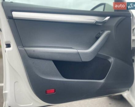 Білий Шкода Октавія, об'ємом двигуна 2 л та пробігом 218 тис. км за 13999 $, фото 50 на Automoto.ua