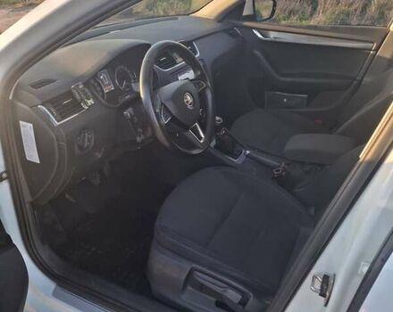 Белый Шкода Октавия, объемом двигателя 1.97 л и пробегом 285 тыс. км за 16000 $, фото 11 на Automoto.ua