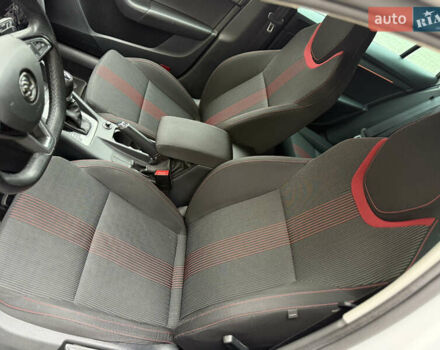 Белый Шкода Октавия, объемом двигателя 2 л и пробегом 319 тыс. км за 15500 $, фото 25 на Automoto.ua