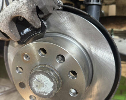 Белый Шкода Октавия, объемом двигателя 1.6 л и пробегом 196 тыс. км за 15499 $, фото 76 на Automoto.ua