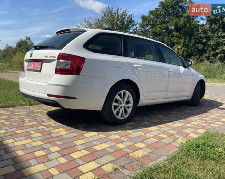 Білий Шкода Октавія, об'ємом двигуна 1.6 л та пробігом 293 тис. км за 13500 $, фото 11 на Automoto.ua