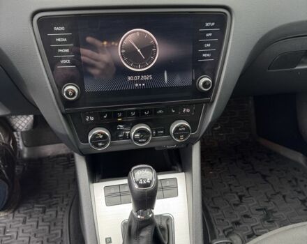 Білий Шкода Октавія, об'ємом двигуна 2 л та пробігом 280 тис. км за 12300 $, фото 18 на Automoto.ua