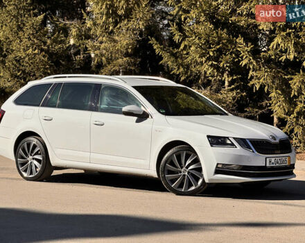 Белый Шкода Октавия, объемом двигателя 1.98 л и пробегом 203 тыс. км за 18400 $, фото 5 на Automoto.ua