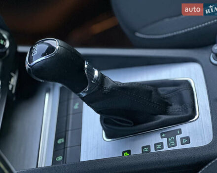 Білий Шкода Октавія, об'ємом двигуна 2 л та пробігом 217 тис. км за 14499 $, фото 24 на Automoto.ua