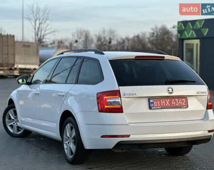 Білий Шкода Октавія, об'ємом двигуна 2 л та пробігом 217 тис. км за 14499 $, фото 16 на Automoto.ua