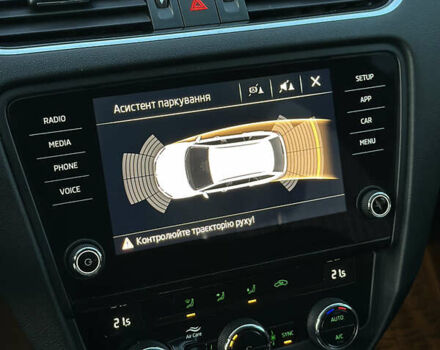 Белый Шкода Октавия, объемом двигателя 2 л и пробегом 257 тыс. км за 14000 $, фото 21 на Automoto.ua