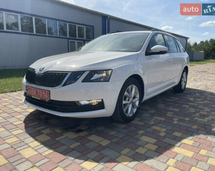Білий Шкода Октавія, об'ємом двигуна 1.6 л та пробігом 293 тис. км за 13500 $, фото 9 на Automoto.ua
