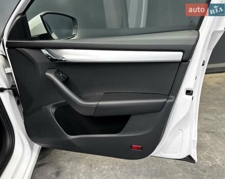 Белый Шкода Октавия, объемом двигателя 1.97 л и пробегом 148 тыс. км за 18300 $, фото 36 на Automoto.ua