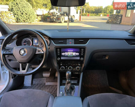 Шкода Октавія 2019 у Мукачеве на Automoto.ua Білий Шкода Октавія, об'ємом двигуна 2 л та пробігом 238 тис. км за 17400 $, фото 35 на Automoto.ua