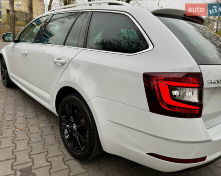 Белый Шкода Октавия, объемом двигателя 1.6 л и пробегом 196 тыс. км за 15499 $, фото 24 на Automoto.ua