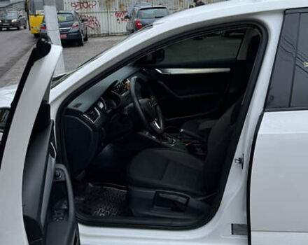 Белый Шкода Октавия, объемом двигателя 1.4 л и пробегом 75 тыс. км за 16500 $, фото 26 на Automoto.ua