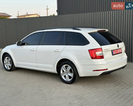 Белый Шкода Октавия, объемом двигателя 2 л и пробегом 257 тыс. км за 14000 $, фото 3 на Automoto.ua