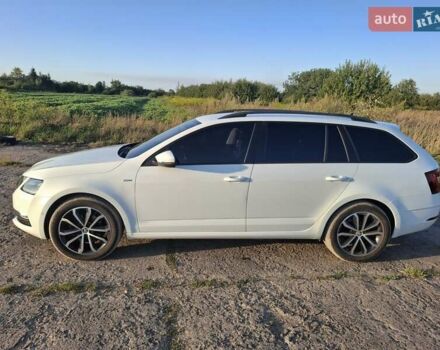 Белый Шкода Октавия, объемом двигателя 1.97 л и пробегом 285 тыс. км за 16000 $, фото 6 на Automoto.ua