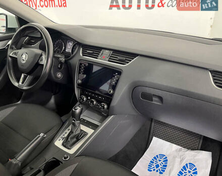 Белый Шкода Октавия, объемом двигателя 1.97 л и пробегом 188 тыс. км за 17750 $, фото 15 на Automoto.ua