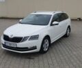 Белый Шкода Октавия, объемом двигателя 1.6 л и пробегом 267 тыс. км за 14500 $, фото 1 на Automoto.ua