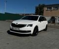 Белый Шкода Октавия, объемом двигателя 1.97 л и пробегом 305 тыс. км за 15799 $, фото 1 на Automoto.ua