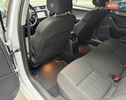 Белый Шкода Октавия, объемом двигателя 1.6 л и пробегом 196 тыс. км за 15499 $, фото 58 на Automoto.ua