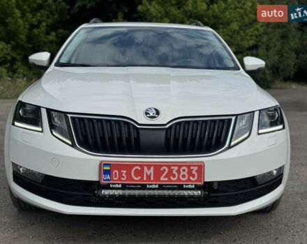 Белый Шкода Октавия, объемом двигателя 2 л и пробегом 230 тыс. км за 16550 $, фото 11 на Automoto.ua