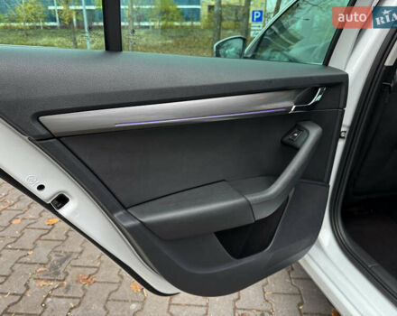 Белый Шкода Октавия, объемом двигателя 1.6 л и пробегом 196 тыс. км за 15499 $, фото 41 на Automoto.ua