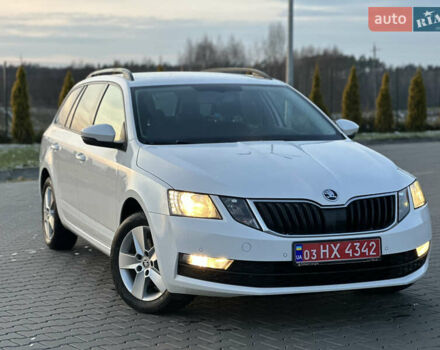 Білий Шкода Октавія, об'ємом двигуна 2 л та пробігом 217 тис. км за 14499 $, фото 11 на Automoto.ua