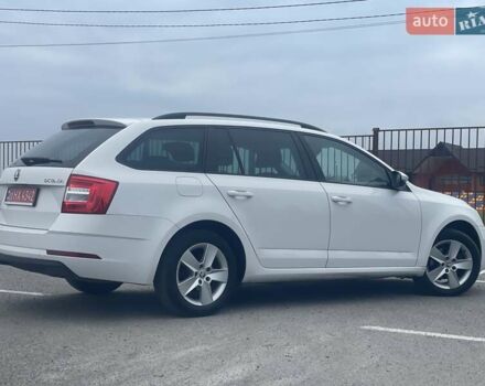 Білий Шкода Октавія, об'ємом двигуна 2 л та пробігом 218 тис. км за 13999 $, фото 36 на Automoto.ua