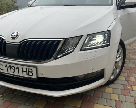 Білий Шкода Октавія, об'ємом двигуна 1.97 л та пробігом 273 тис. км за 18000 $, фото 4 на Automoto.ua