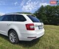 Белый Шкода Октавия, объемом двигателя 1.6 л и пробегом 210 тыс. км за 14500 $, фото 2 на Automoto.ua