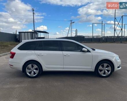 Білий Шкода Октавія, об'ємом двигуна 1.4 л та пробігом 186 тис. км за 12300 $, фото 6 на Automoto.ua