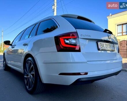 Шкода Октавия 2019 в Ровно на Automoto.ua Белый Шкода Октавия, объемом двигателя 1.97 л и пробегом 226 тыс. км за 18450 $, фото 13 на Automoto.ua