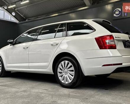 Белый Шкода Октавия, объемом двигателя 1.97 л и пробегом 148 тыс. км за 18300 $, фото 9 на Automoto.ua
