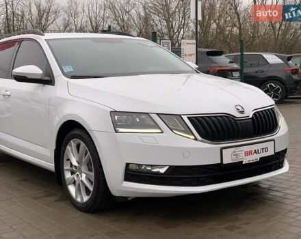 Білий Шкода Октавія, об'ємом двигуна 1.6 л та пробігом 202 тис. км за 16655 $, фото 7 на Automoto.ua