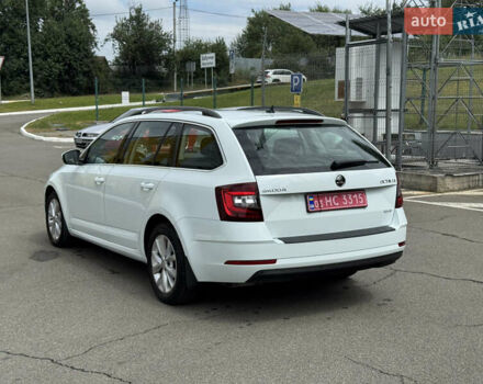 Шкода Октавія 2019 у Ирпене на Automoto.ua Білий Шкода Октавія, об'ємом двигуна 2 л та пробігом 280 тис. км за 14800 $, фото 5 на Automoto.ua