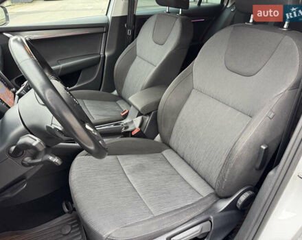 Белый Шкода Октавия, объемом двигателя 1.6 л и пробегом 196 тыс. км за 15499 $, фото 51 на Automoto.ua