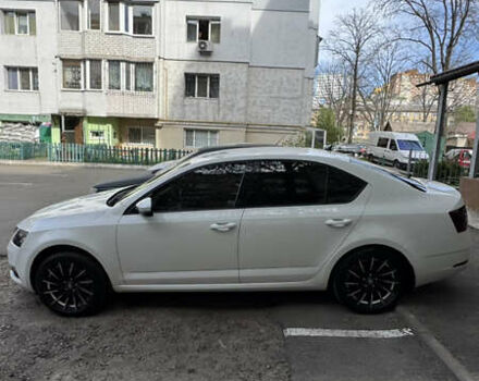 Белый Шкода Октавия, объемом двигателя 1.4 л и пробегом 75 тыс. км за 16500 $, фото 49 на Automoto.ua