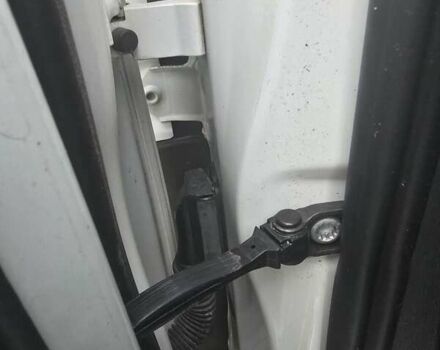 Білий Шкода Октавія, об'ємом двигуна 1.6 л та пробігом 185 тис. км за 16300 $, фото 17 на Automoto.ua