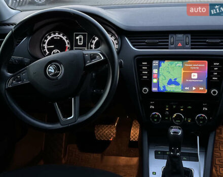 Белый Шкода Октавия, объемом двигателя 2 л и пробегом 257 тыс. км за 14000 $, фото 25 на Automoto.ua