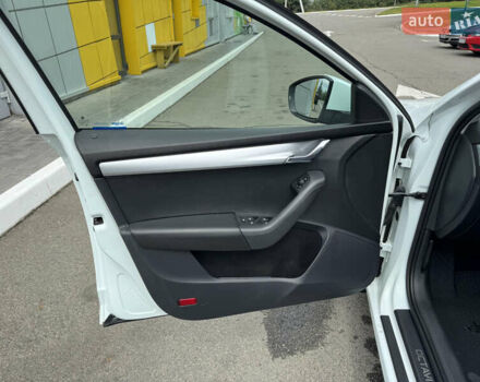 Шкода Октавія 2019 у Ирпене на Automoto.ua Білий Шкода Октавія, об'ємом двигуна 2 л та пробігом 280 тис. км за 14800 $, фото 10 на Automoto.ua