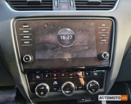 Белый Шкода Октавия, объемом двигателя 1.6 л и пробегом 251 тыс. км за 15800 $, фото 13 на Automoto.ua
