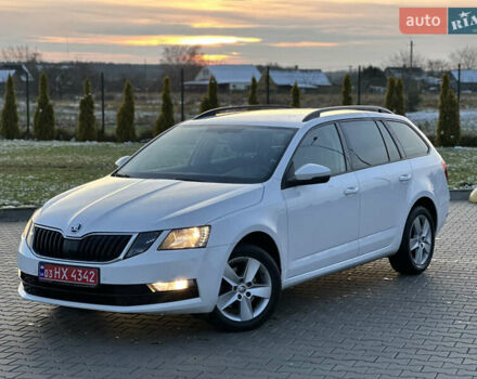 Білий Шкода Октавія, об'ємом двигуна 2 л та пробігом 217 тис. км за 14499 $, фото 7 на Automoto.ua