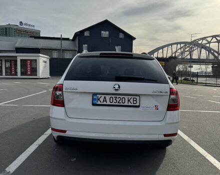 Білий Шкода Октавія, об'ємом двигуна 1.6 л та пробігом 249 тис. км за 14000 $, фото 5 на Automoto.ua