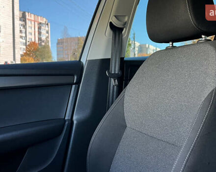 Белый Шкода Октавия, объемом двигателя 2 л и пробегом 201 тыс. км за 14300 $, фото 24 на Automoto.ua