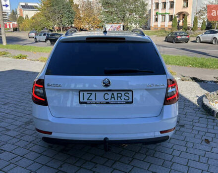 Белый Шкода Октавия, объемом двигателя 2 л и пробегом 201 тыс. км за 14300 $, фото 5 на Automoto.ua