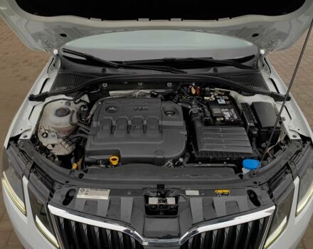 Білий Шкода Октавія, об'ємом двигуна 1.6 л та пробігом 202 тис. км за 16655 $, фото 23 на Automoto.ua