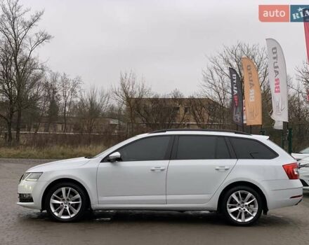 Білий Шкода Октавія, об'ємом двигуна 1.6 л та пробігом 202 тис. км за 16655 $, фото 11 на Automoto.ua